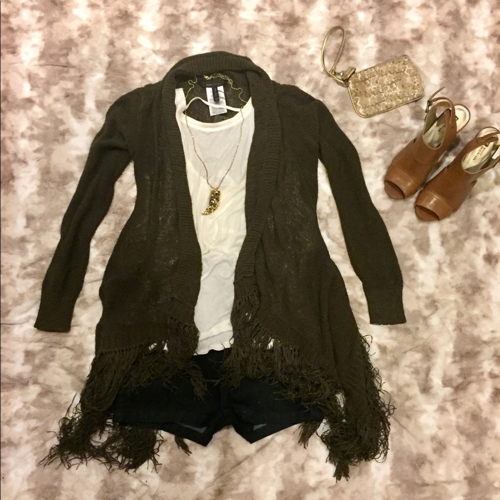 🆕✨BCBGENERATION ✨Drape-back Tank✨ - Picture 7 of 8